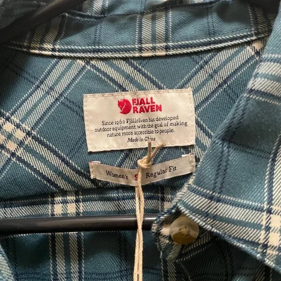 Fjallraven- Fjallglim Stretch Shirt - Women's Small (NWT) - Picture 5 of 8